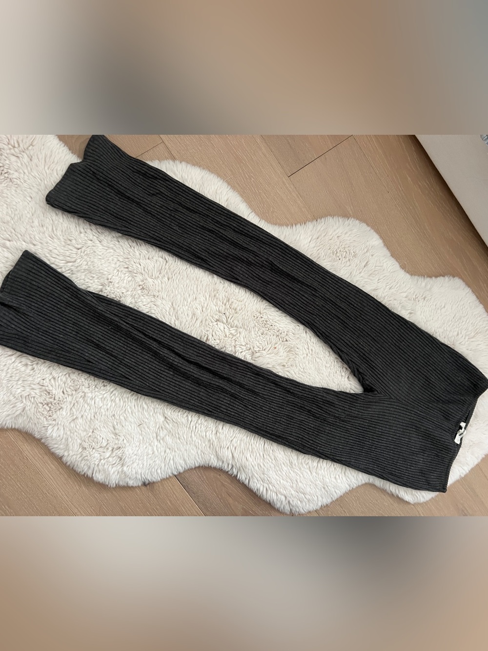 JOAH BROWN Ribbed Knit High-Waist Leggings in Charcoal Gray